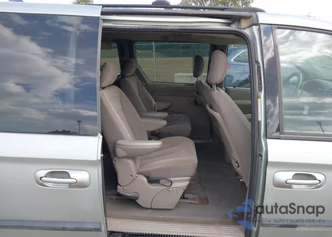 2003 Dodge Grand Caravan Sport from USA, damaged, VIN 2D4GP44R83R328676